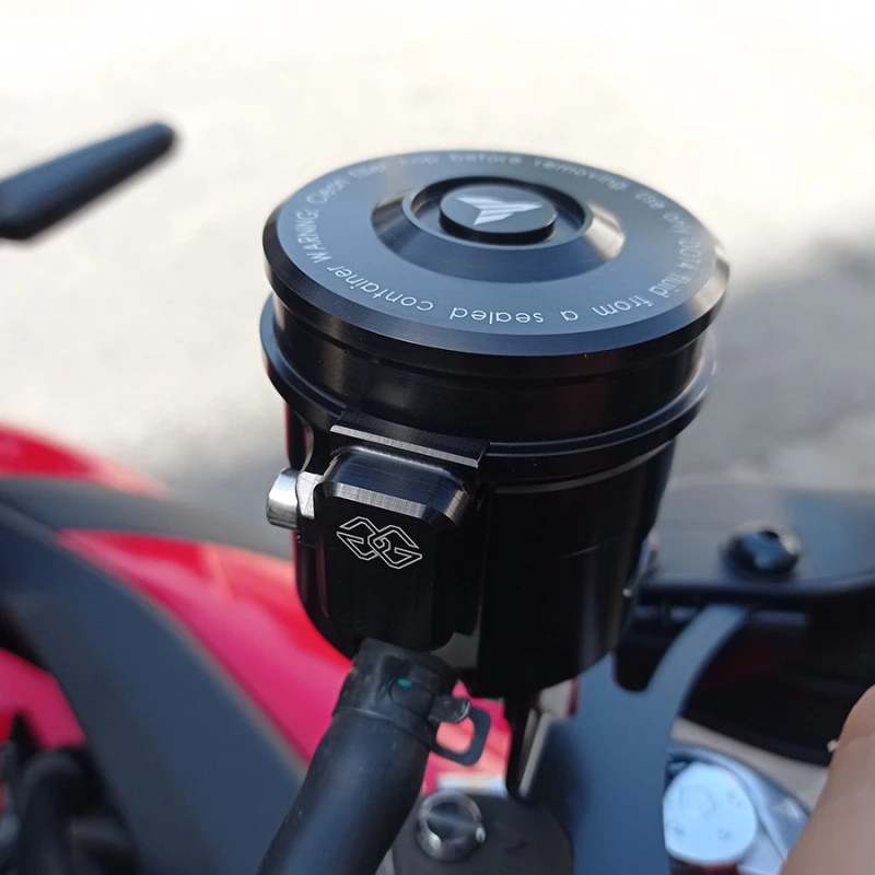 CACHE DE BOCAL DE LIQUIDE DE FREIN YAMAHA - XSR 900 - 2025 - Audemar