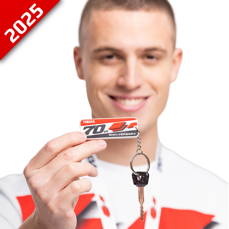 PORTE-CLÉS PVC YAMAHA 70E ANNIVERSAIRE - CADEAUX JOUETS GOODIES - Audemar