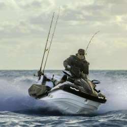 ULTRA 160LX-S ANGLER 2025 152 CV - BLANC CRYSTAL / VERT TIMBERLINE