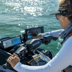 GPS GARMIN ECHOMAPTM UHD2 9 POUCES SV