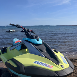 Waverunner Yamaha Jet Blaster Pro - avant gauche