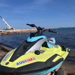 Waverunner Yamaha Jet Blaster Pro - avant droit