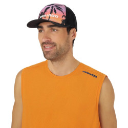 Face avant casquette à filet palm unisexe sea-doo noir portée par un homme
