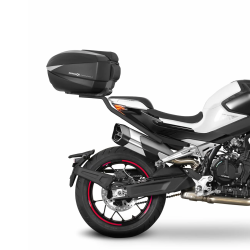 SUPPORT DE TOP-CASE SHAD POUR CFMOTO 800NK/SPORT/ADVANCED - VUE AVEC TOP-CASE MONTÉ